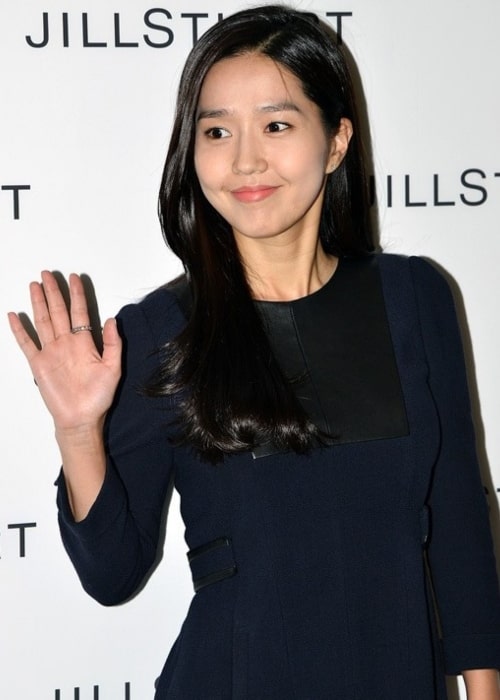 Lee Jin as seen in a picture taken at the Spring / Summer fashion event of Jill Stuart on September 26, 2012 (acrofan.com / CC BY SA 3.0) Lee Jin as seen in a picture taken at the Spring _ Summer fashion event of Jill Stuart on September 26, 2012